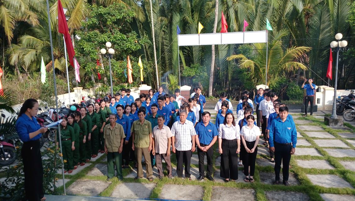 Xã đoàn Phước Mỹ Trung sinh hoạt chính trị kỷ niệm 81 năm Ngày thành lập Quân đội nhân dân Việt Nam và 36 năm Ngày hội quốc phòng toàn dân