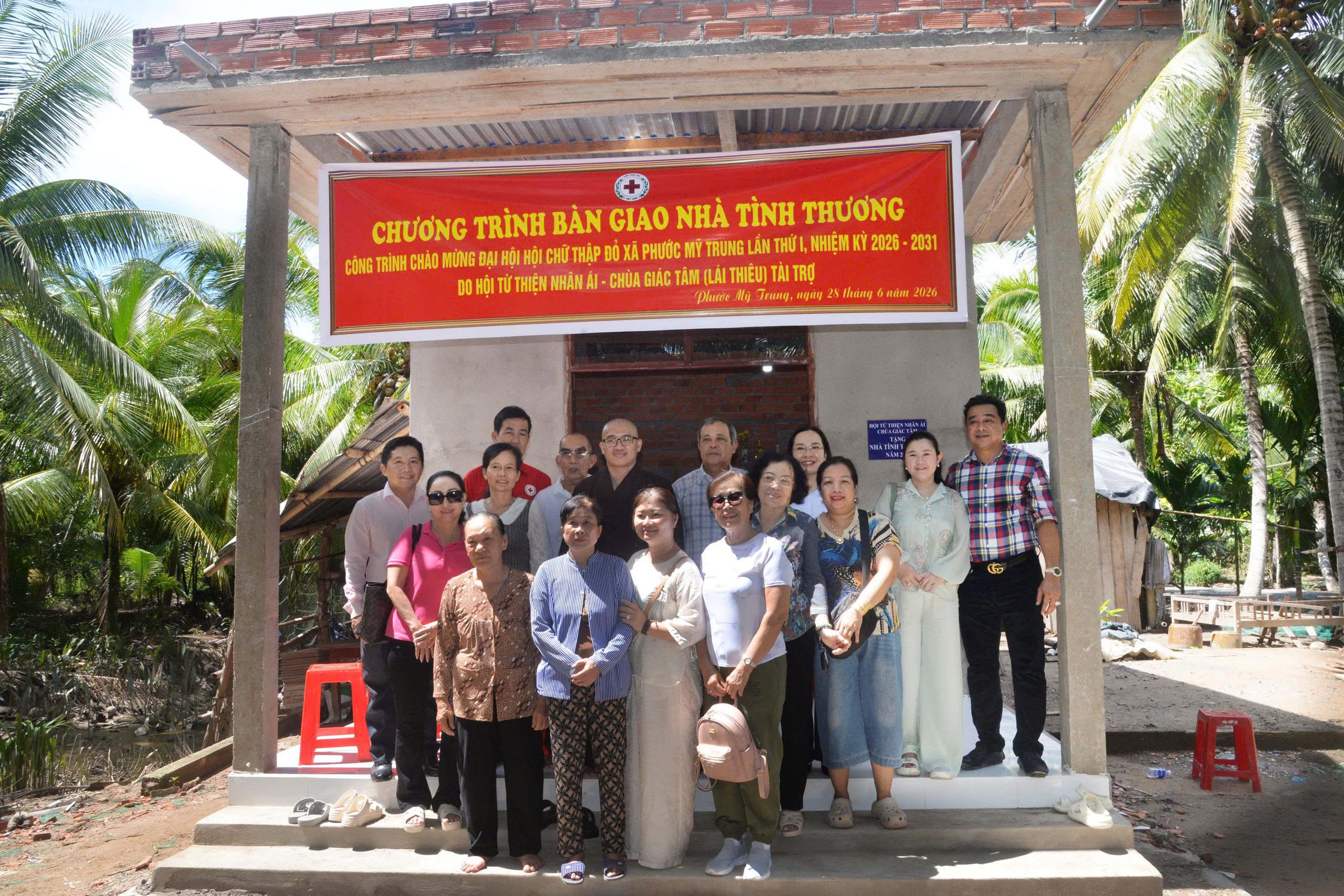 Phước Mỹ Trung tổ chức Lễ bàn giao nhà tình thương cho hộ nghèo 