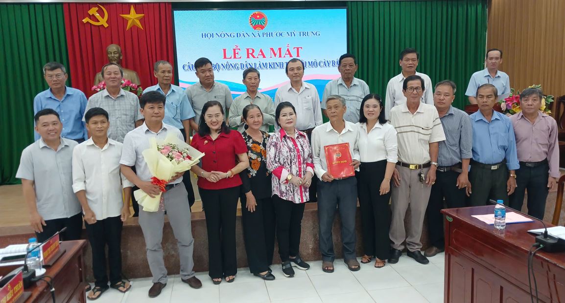 Phước Mỹ Trung ra mắt Câu lạc bộ nông dân làm kinh tế giỏi