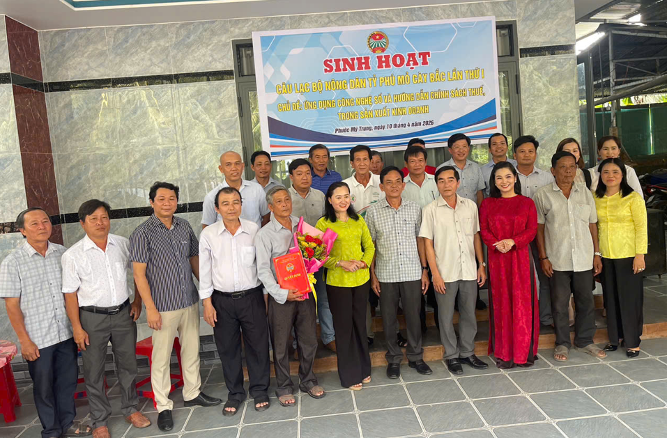 Câu lạc bộ Nông dân tỷ phú Mỏ Cày Bắc tổ chức sinh hoạt Quý I năm 2026