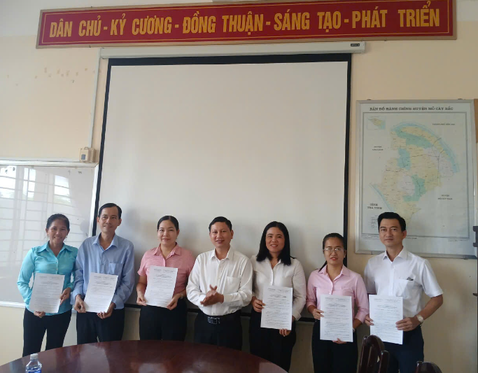 Hội nghị công bố nghị quyết phê chuẩn số lượng và danh sách các Ban của Hội đồng nhân dân xã Phước Mỹ Trung
