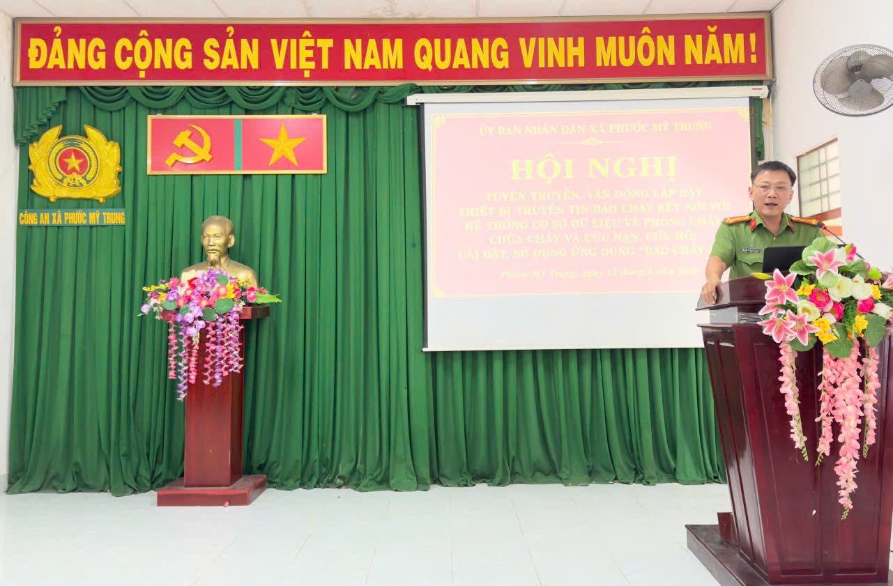 Công an xã Phước Mỹ Trung tổ chức hội nghị tuyên truyền 
phòng cháy, chữa cháy và triển khai lắp đặt thiết bị truyền tin báo cháy.
