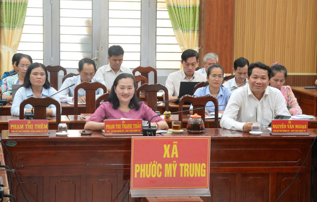 Thường trực Tỉnh ủy Vĩnh Long hội nghị trực tuyến với Bí thư chi bộ ấp, khóm, khu phố