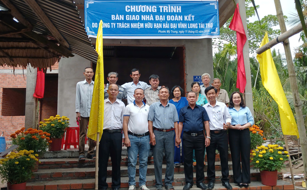 Bàn giao Nhà đại đoàn kết ấp Xóm Cối, xã Phước Mỹ Trung