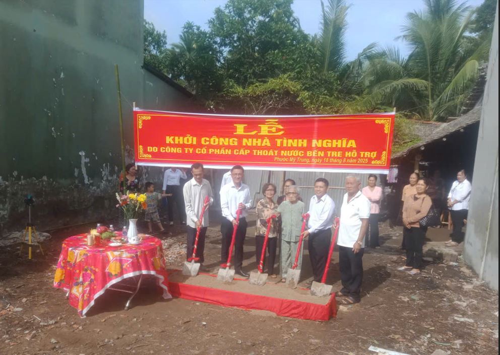 Phước Mỹ Trung khởi công xây dựng nhà tình nghĩa cho gia đình chính sách